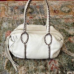 Elegant White Leather Handbag